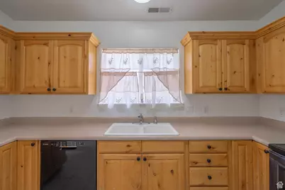 2163 W 127 S, Hurricane, UT 84737 - Photo 34