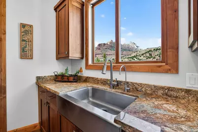 2907 Zuni Cir, Springdale, UT 84767 - Photo 10