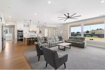 4370 S Secretariat Dr, Washington, UT 84780 - Photo 4