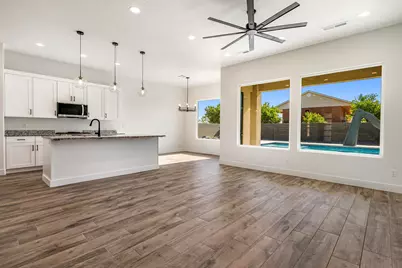 1007 S Quick Draw Dr, Washington, UT 84780 - Photo 2