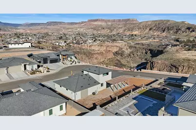 296 E 1100 N, Hurricane, UT 84737 - Photo 8