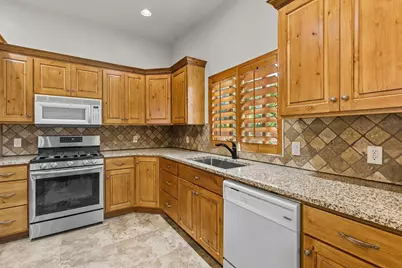 126 N Painted Hills Dr, Ivins, UT 84738 - Photo 20