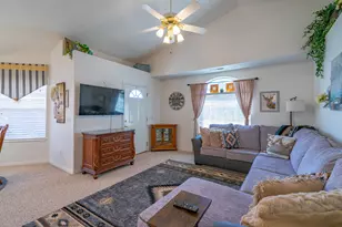 392 N Windsor Dr, Washington, UT 84780 - Photo 12