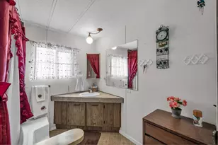 200 E 400 S, Washington, UT 84780 - Photo 10