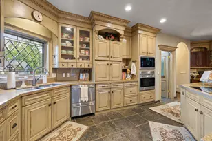 2238 Cottonwood Cove Ln, Salt Lake City, UT 84121 - Photo 32