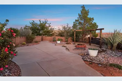 2144 E 220 Cir S, Saint George, UT 84790 - Photo 16