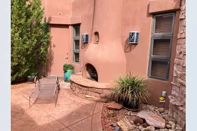 1068 E Grandview Dr, Ivins, UT 84738 - Photo 10