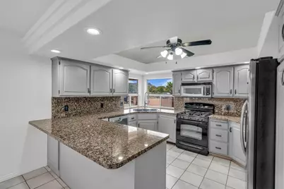 85 E 400 N, Hurricane, UT 84737 - Photo 6