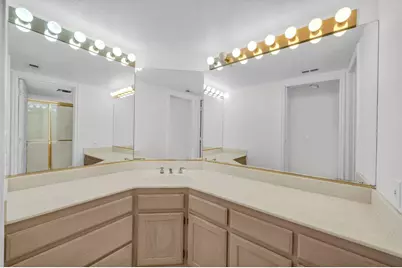 85 E 400 N, Hurricane, UT 84737 - Photo 14