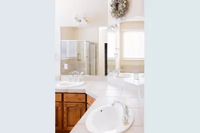 1753 N Primrose Dr, Saint George, UT 84770 - Photo 18