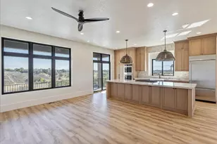 1602 E Center Pointe Dr, Lehi, UT 84043 - Photo 12