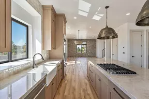 1602 E Center Pointe Dr, Lehi, UT 84043 - Photo 10