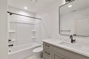 1610 E Center Pointe Dr, Lehi, UT 84043 - Photo 18