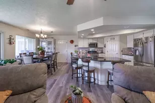 695 N Daybreak Dr, Saint George, UT 84770 - Photo 12