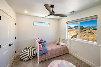 690 S Alcantara Cir, Saint George, UT 84770 - Photo 24