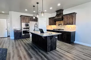 1795 E Mountain Trl, Saint George, UT 84790 - Photo 2