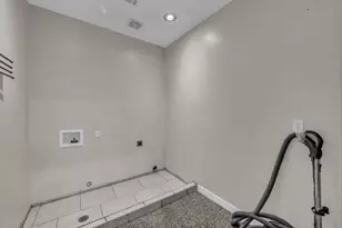 4400 W State St, Hurricane, UT 84737 - Photo 8