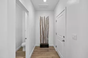 1538 S Staircase Wy, Washington, UT 84780 - Photo 4