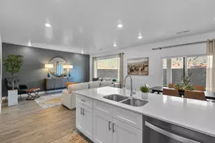 1538 S Staircase Wy, Washington, UT 84780 - Photo 14