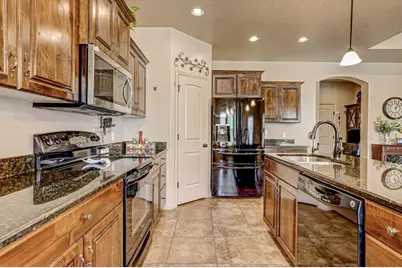 3673 S Cannon Way, Washington, UT 84780 - Photo 12