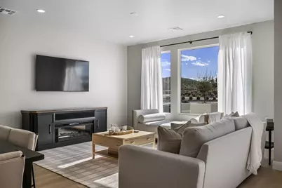 653 W Beach Front Place, Saint George, UT 84770 - Photo 8