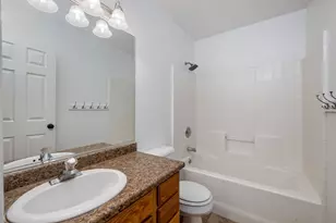 684 W Buena Vista Blvd, Washington, UT 84780 - Photo 16