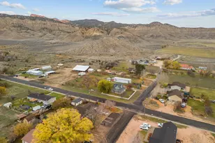 81 N 500 W, Tropic, UT 84776 - Photo 4