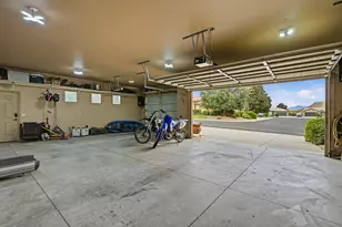 731 E Castle Stone Dr, Washington, UT 84780 - Photo 32