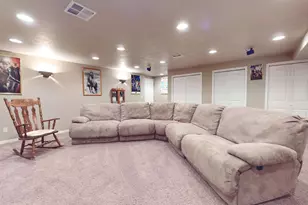 853 W Kestrel Ct, Washington, UT 84780 - Photo 36