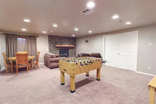 853 W Kestrel Ct, Washington, UT 84780 - Photo 30