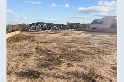 387 E Chateau Meadows Cir, Washington, UT 84780 - Photo 10