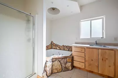865 N Redwood St, Hildale, UT 84784 - Photo 18
