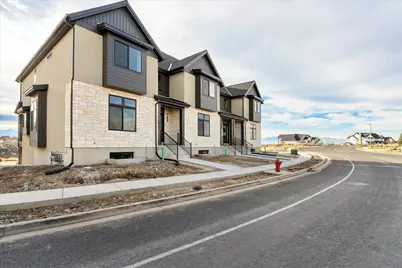 1618 E Center Pointe Dr, Lehi, UT 84043 - Photo 30