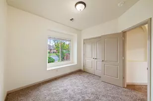 922 E Silver Shadows Dr, Washington, UT 84780 - Photo 18