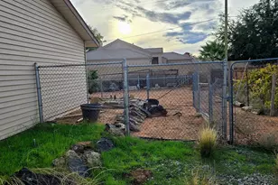 651 N Quail Ridge Dr, Washington, UT 84780 - Photo 12