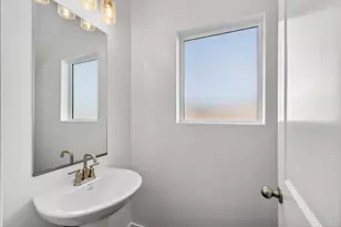 339 N 3210 W, Hurricane, UT 84737 - Photo 14