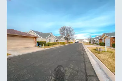 2051 W Canyon View Dr #5A, Saint George, UT 84770 - Photo 4