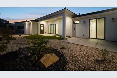 1043 N Falcon Ridge View, Hurricane, UT 84737 - Photo 4