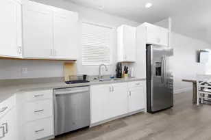 2152 W 380 S, Hurricane, UT 84737 - Photo 6