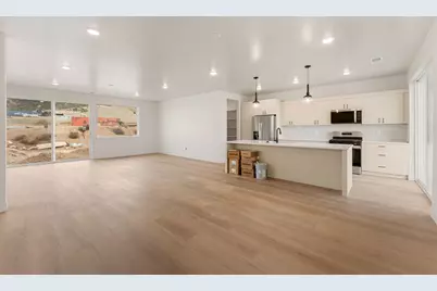 432 E Fiddlers Canyon Road #124, Cedar City, UT 84721 - Photo 2