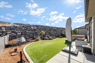 2210 N Montagna St, Washington, UT 84780 - Photo 32