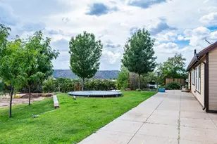 893 W Foothill Dr, Apple Valley, UT 84737 - Photo 38