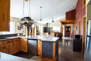 893 W Foothill Dr, Apple Valley, UT 84737 - Photo 16