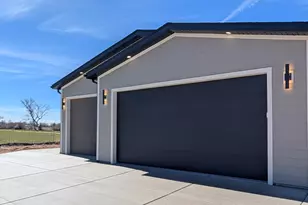 3893 N 350 W, Enoch, UT 84721 - Photo 4