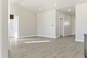 4937 N Winchester Dr, Enoch, UT 84021 - Photo 8