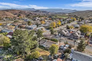 89 E Vista Ave, Leeds, UT 84746 - Photo 22