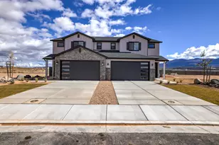 1032 N Fern St, Cedar City, UT 84721 - Photo 1