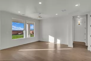 2098 S Pinto St, Washington, UT 84780 - Photo 32