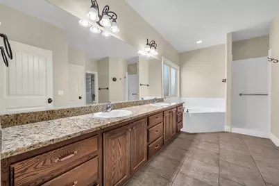 817 E Sonoran Dr, Washington, UT 84780 - Photo 16