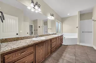 817 E Sonoran Dr, Washington, UT 84780 - Photo 16